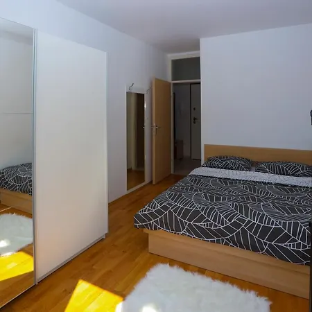 M&l Apartment *