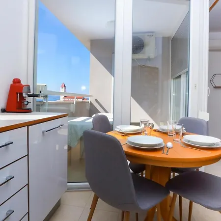 M&l Макарска