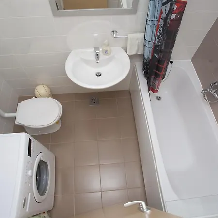 M&l Макарска